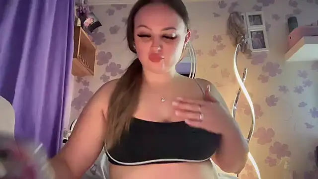 Snapshot of SexySashaxox chatting on July 7, 2026, 10:02 pm SexySashaxox online show from July 7, 2026, 10:02 pm