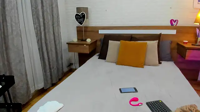JenniferAuriston online show from May 23, 2026, 9:14 pm