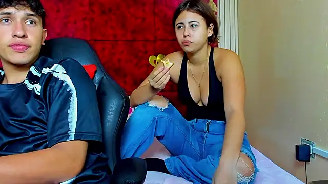 ChanellandMax online show from February 3, 2026, 1:27 pm