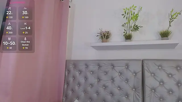 angiellam online show from October 1, 2025, 6:12 pm