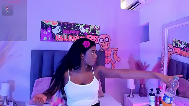 KendraChavez  online show from October 23, 2025, 10:52 pm