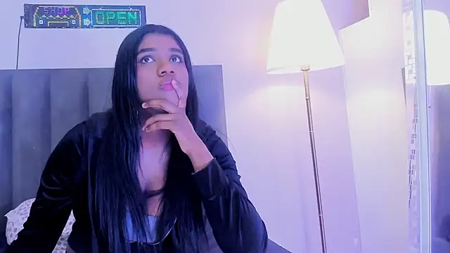 KendraChavez  online show from February 17, 2026, 8:50 pm