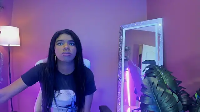 KendraChavez  online show from October 16, 2025, 10:51 pm