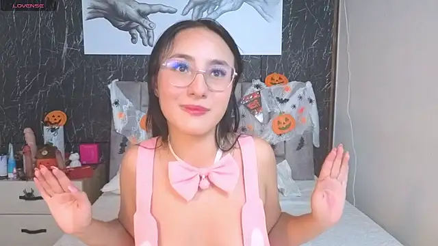 emily vermont online show from October 17, 2025, 4:05 am