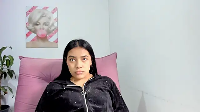 valeria millers online show from October 1, 2025, 1:37 pm