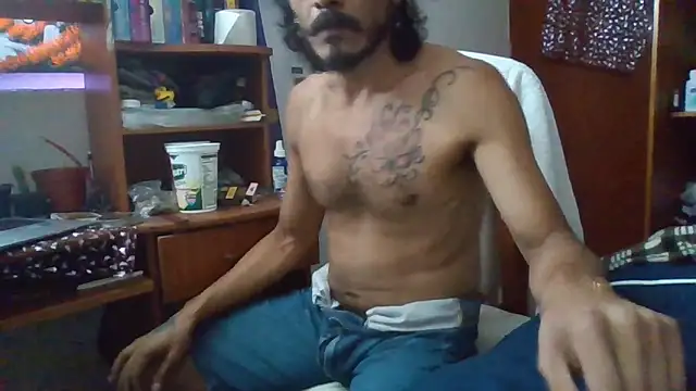 Snapshot of velludojarocho chatting on March 6, 2026, 11:11 pm velludojarocho online show from March 6, 2026, 11:11 pm