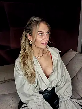 Melody1600 online show from November 7, 2025, 7:51 pm