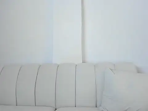 reginageorge1 online show from December 13, 2025, 10:27 pm