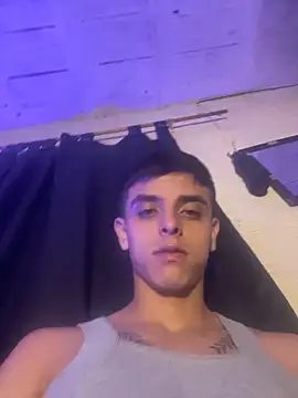 DOMINIC ZETA online show from November 13, 2025, 4:05 am