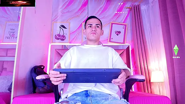 alessandro musk online show from April 30, 2026, 8:38 pm