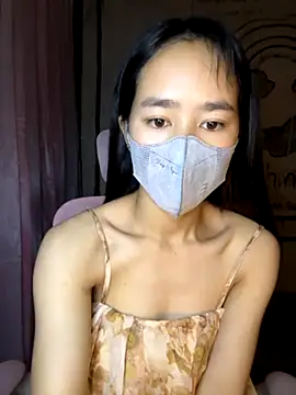 TiNa 04 online show from October 5, 2025, 10:00 pm