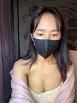 TiNa 04 online show from December 1, 2025, 11:05 pm