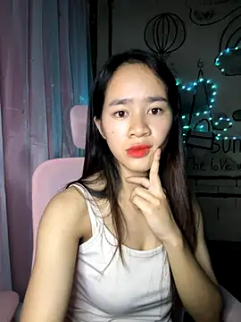 TiNa 04 online show from October 9, 2025, 11:00 am