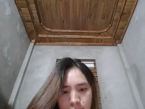 Lyzizi lovely09 online show from September 19, 2025, 3:38 pm