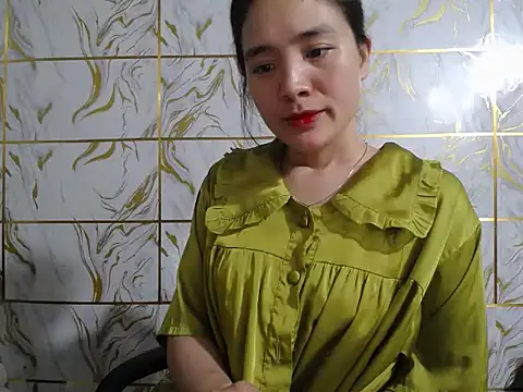 Lyzizi lovely09 online show from May 6, 2026, 3:32 am