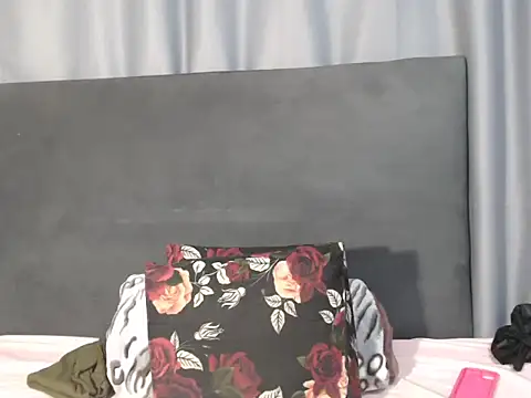 SexyKatLady18 online show from July 30, 2026, 11:37 pm