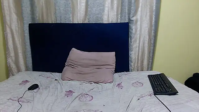 KinkyTrans23 online show from January 6, 2026, 8:24 pm