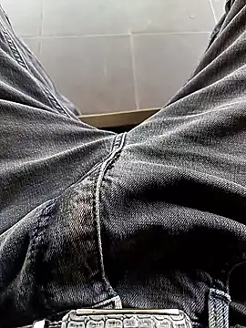 Snapshot of tyteo1010 chatting on January 12, 2026, 2:40 am tyteo1010 online show from January 12, 2026, 2:40 am