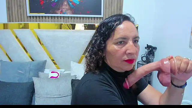 Luna Naughty1 online show from July 31, 2026, 7:22 pm