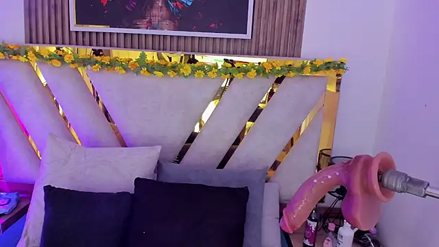 Luna Naughty1 online show from June 23, 2026, 1:31 pm