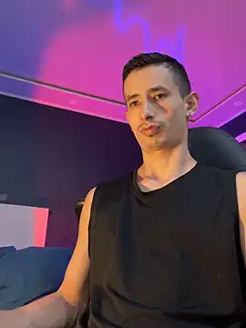 Snapshot of Damartinez27 chatting on September 13, 2025, 8:25 am Damartinez27 online show from September 13, 2025, 8:25 am