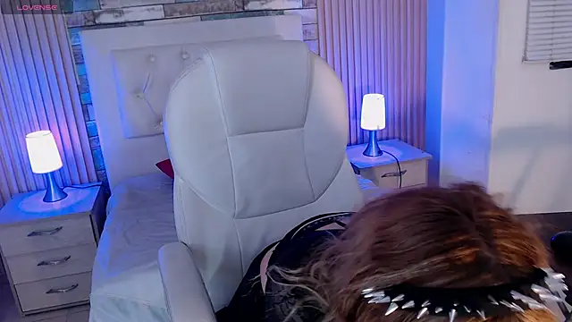 rihonna hs8 online show from September 23, 2025, 2:46 pm