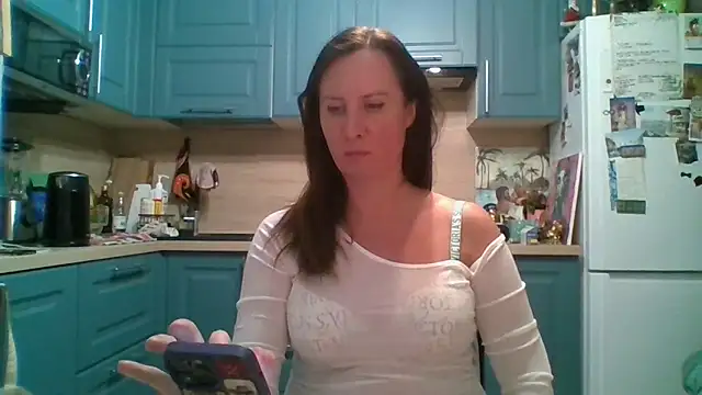 ALICAINWONDERLAND online show from February 14, 2026, 6:08 pm