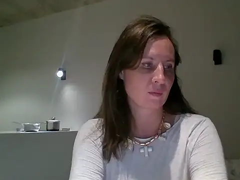 ALICAINWONDERLAND online show from September 27, 2025, 6:58 pm