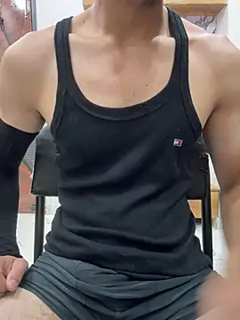 coupleyug online show from May 23, 2026, 12:37 pm
