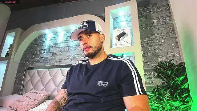 dominic de luca online show from October 10, 2025, 3:07 am