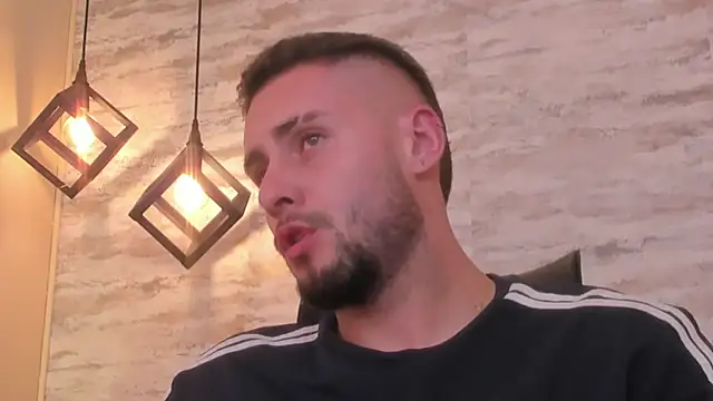 Snapshot of dominic_de_luca chatting on July 6, 2026, 12:17 am dominic de luca online show from July 6, 2026, 12:17 am
