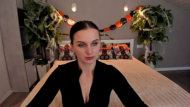 SofiSoft online show from October 25, 2025, 7:25 pm