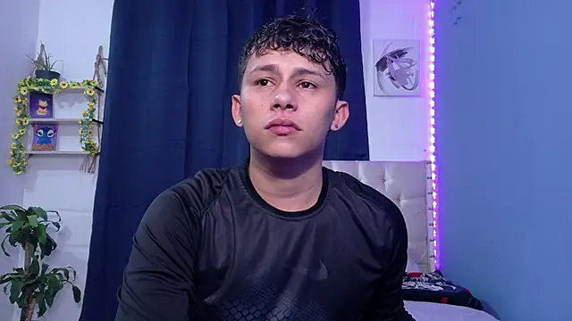 elias steel1 online show from June 20, 2026, 9:42 pm