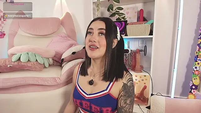 justonecute online show from May 6, 2026, 2:59 am