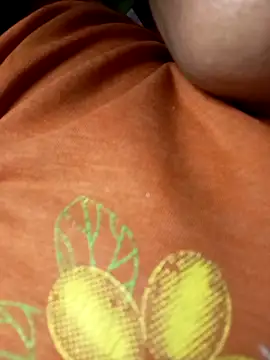 CoMay003 online show from October 30, 2025, 4:37 pm