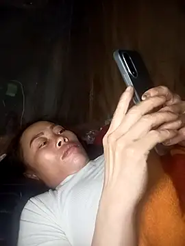 CoMay003 online show from November 6, 2025, 5:22 am