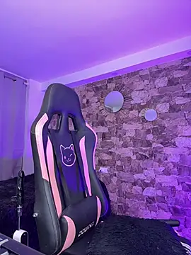 samiacooper25 online show from March 13, 2026, 8:30 am