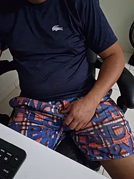 Snapshot of Carloskasado chatting on November 5, 2025, 11:19 pm Carloskasado online show from November 5, 2025, 11:19 pm