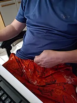 Snapshot of Carloskasado chatting on January 9, 2026, 6:42 am Carloskasado online show from January 9, 2026, 6:42 am