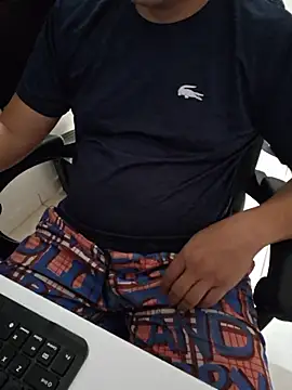 Snapshot of Carloskasado chatting on November 5, 2025, 11:13 am Carloskasado online show from November 5, 2025, 11:13 am