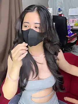 Snapshot of Voyerra_g chatting on March 7, 2026, 1:01 am Voyerra g online show from March 7, 2026, 1:01 am