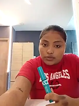 Cristal hott1 online show from February 24, 2026, 7:37 pm