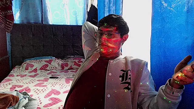 Snapshot of yesitwink_ chatting on January 7, 2026, 6:57 pm yesitwink online show from January 7, 2026, 6:57 pm