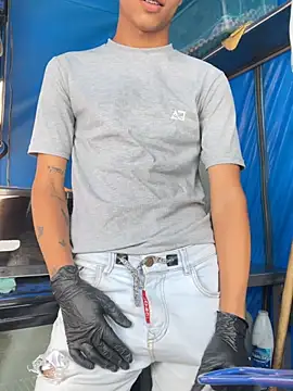 Snapshot of diegoand0911 chatting on March 28, 2026, 7:04 pm diegoand0911 online show from March 28, 2026, 7:04 pm