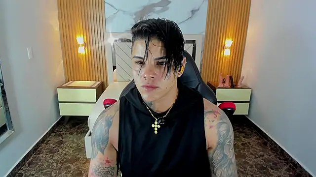 KAROLLJONES1 online show from June 23, 2026, 7:34 pm