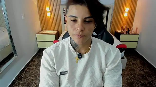 KAROLLJONES1 online show from July 28, 2026, 7:26 pm