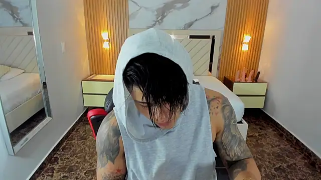 KAROLLJONES1 online show from July 1, 2026, 7:47 pm