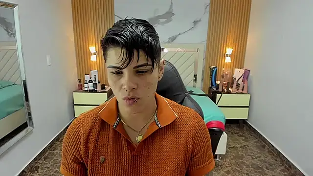 KAROLLJONES1 online show from October 9, 2025, 2:56 am