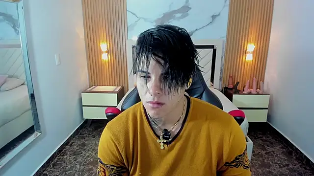 KAROLLJONES1 online show from July 10, 2026, 12:38 pm