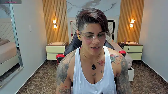 KAROLLJONES1 online show from March 19, 2026, 7:36 pm